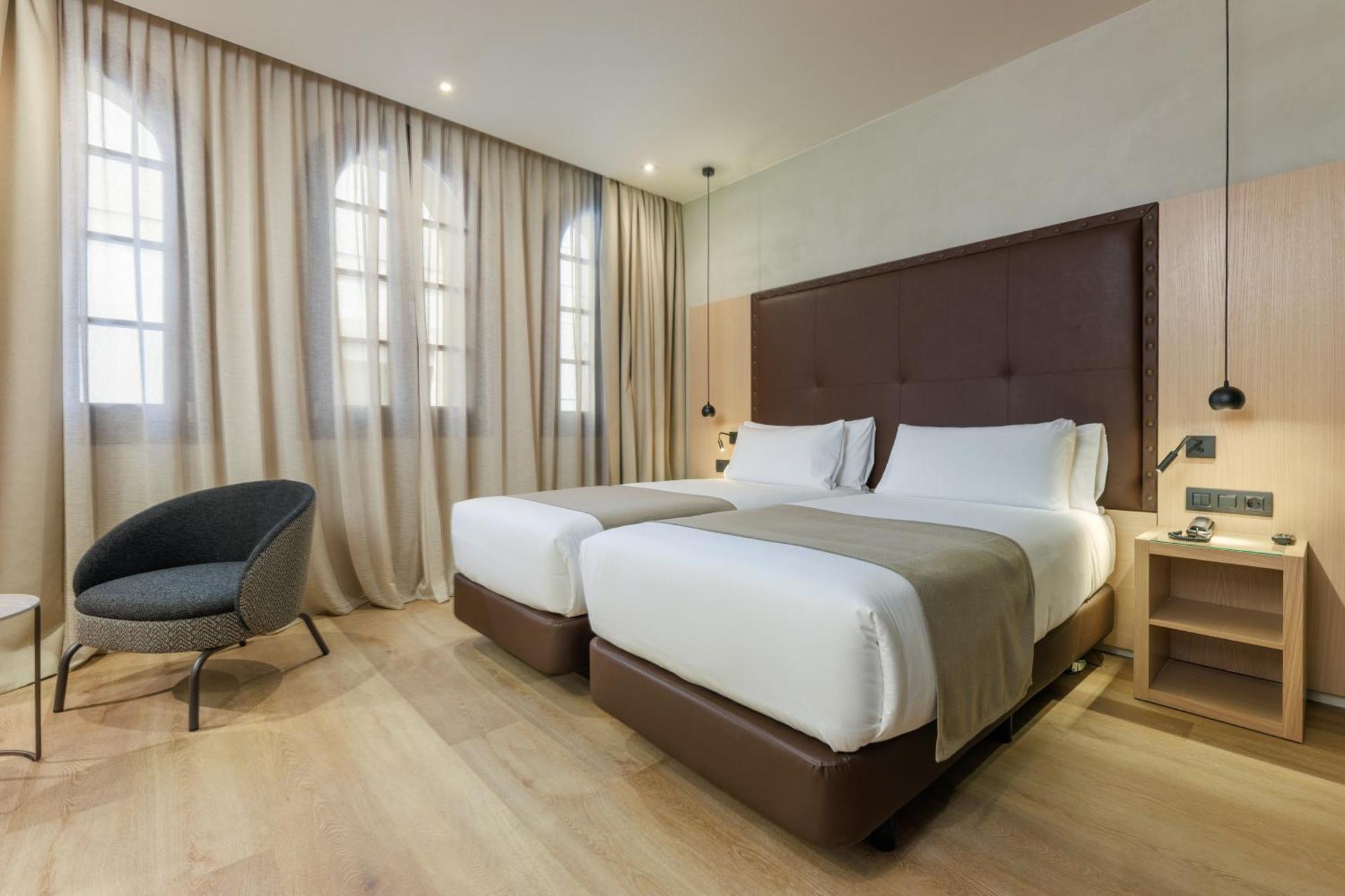 Gran Hotel Barcino Барселона Экстерьер фото